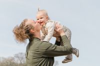 Minifotoshoot Bakkeveen - moeder dochter foto - liefde voor kind - lindafoto.nl